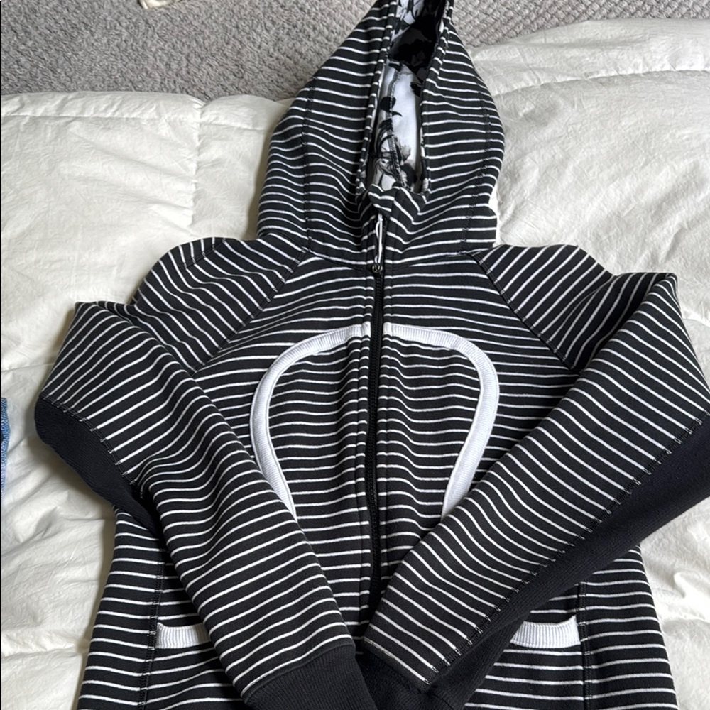 Lululemon Athletica Black and White Zippered Hoodie
